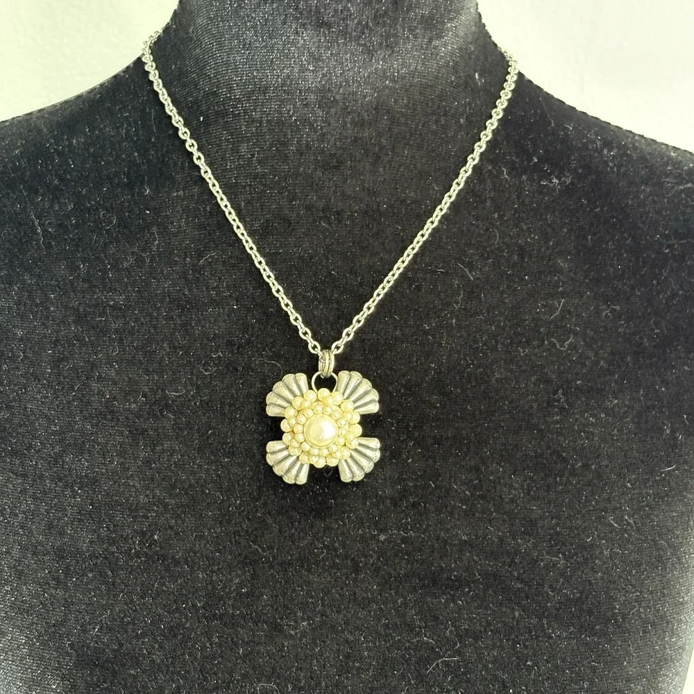 Vintage Art Deco Necklace Faux Pearl Cluster Floral Sunburst Celestial Whimsy
